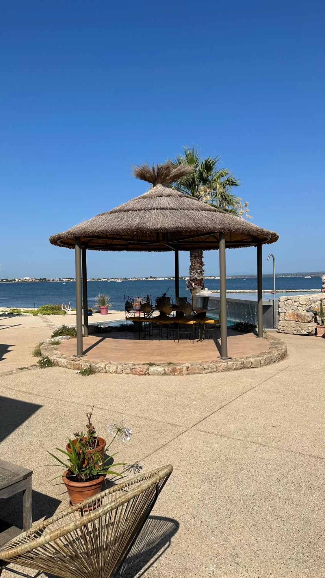 Les Pieds Dans L'Eau Bed & Breakfast Sete Exterior photo
